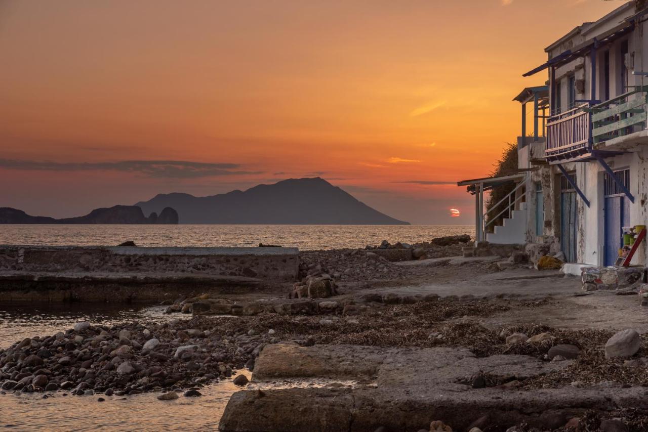 The Colourful Land Milos Klima  Buitenkant foto